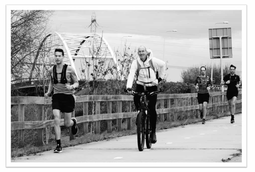 AU! De Marathon. Heroïsche marathon van Amsterdam naar Utrecht via de Amstel en de Vecht.